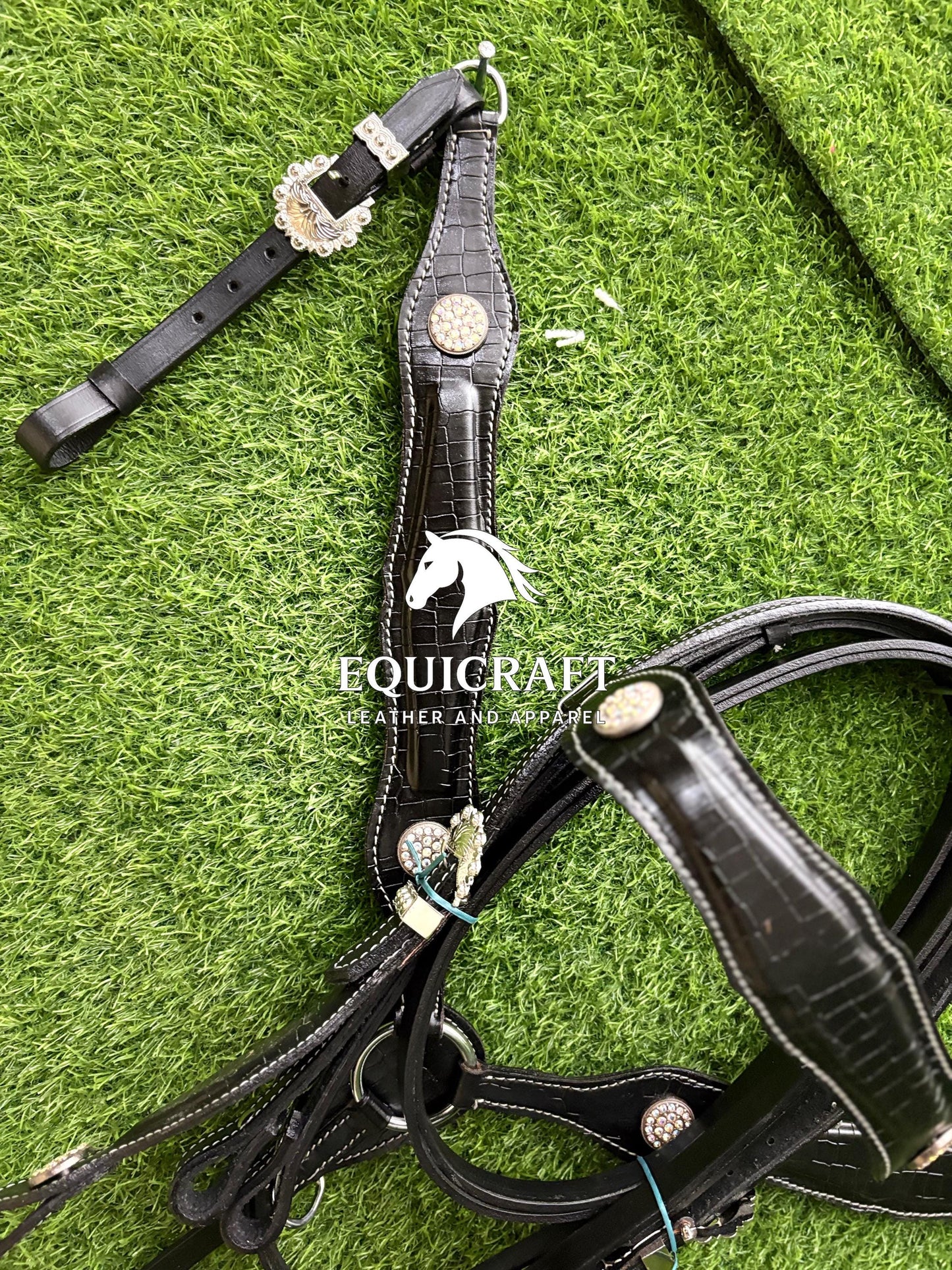 Black Crocodile Print Leather Western Headstall & Breast Collar Set – Crystal Concho Horse Tack | Barrel Racing Rodeo