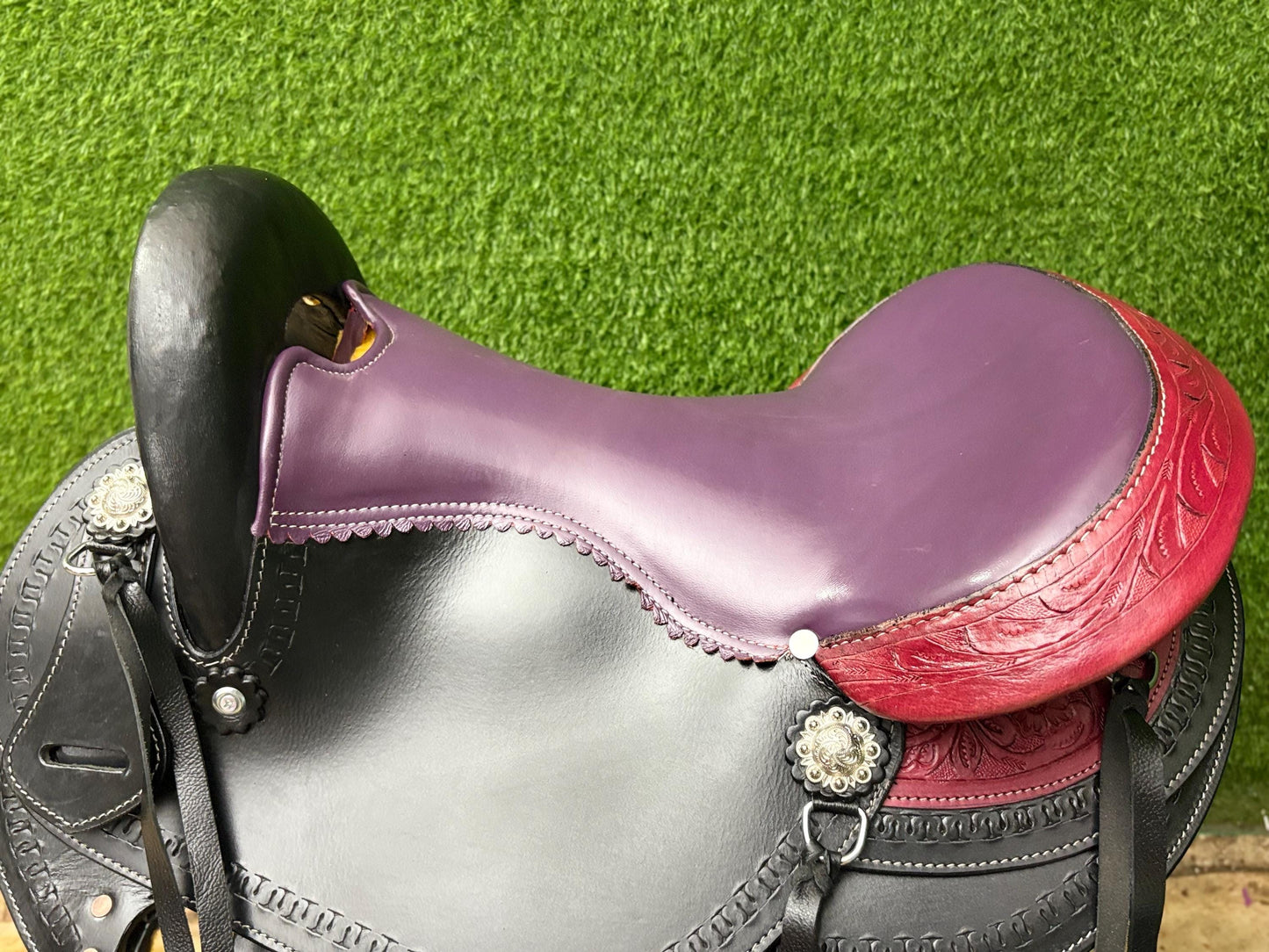 Western Leather Endurance Saddle | Black Trail Riding Saddle