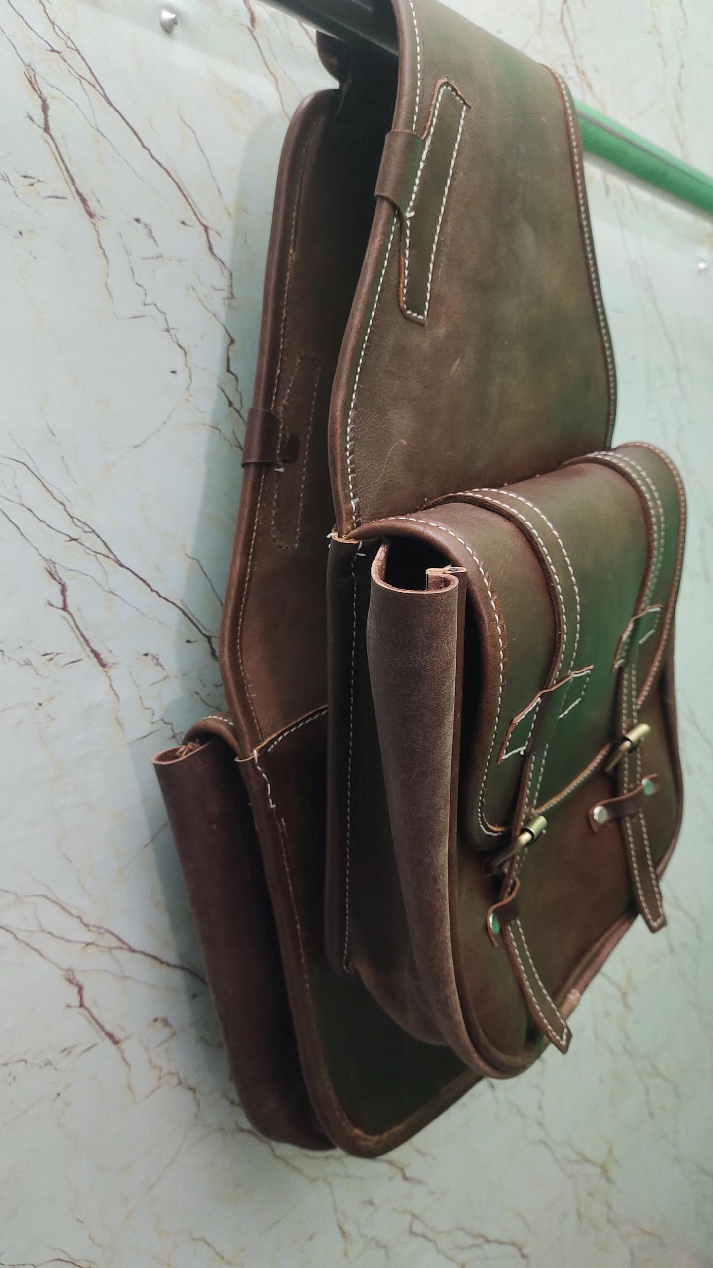 Dark Brown Oiled Leather Western Saddle Bag – Double Buckle Large Horse Trail Bag | Brass Hardware Cowboy Tack