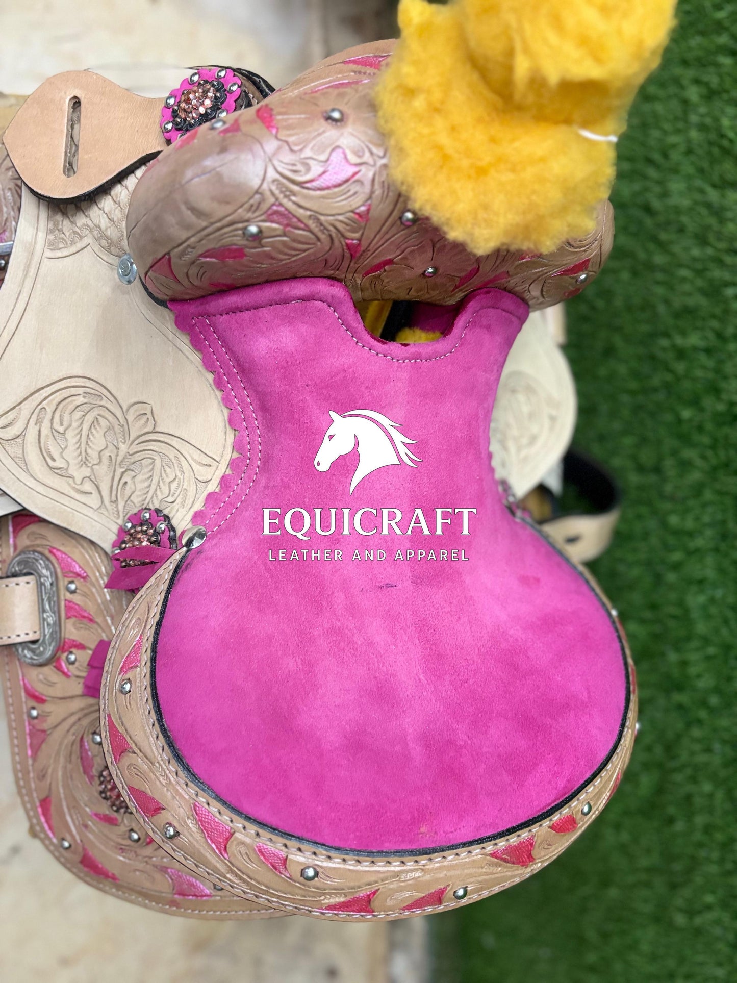 Hand Tooled Leather Western Saddle with Tack Set | Barrel Racing