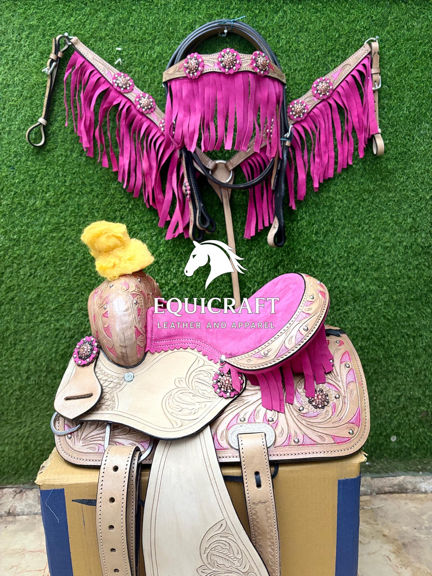 Hand Tooled Leather Western Saddle with Tack Set | Barrel Racing