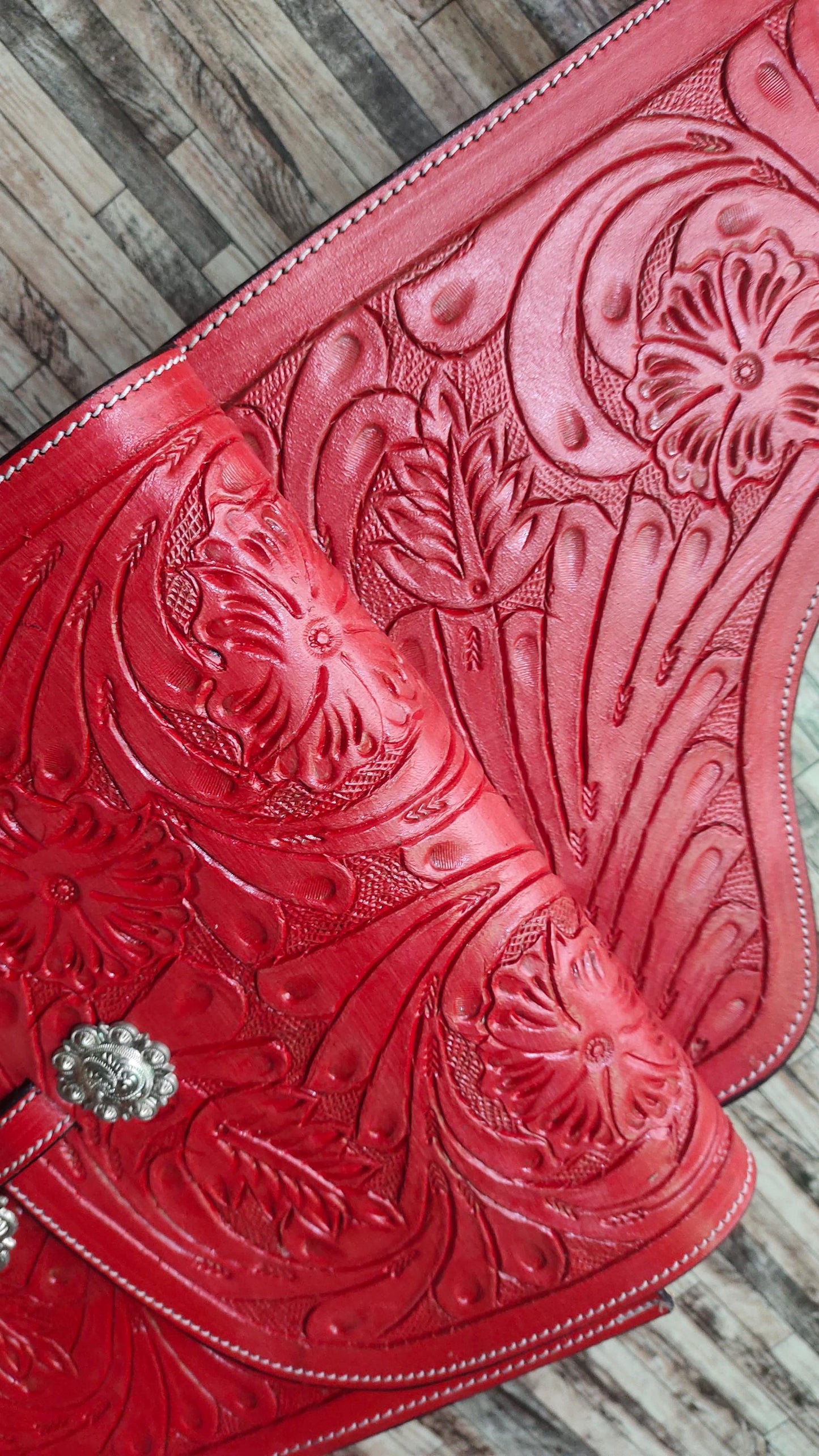 Red Floral Tooled Leather Western Saddle Bag – Silver Concho Single Buckle Horse Trail Bag | Cowboy Riding Tack