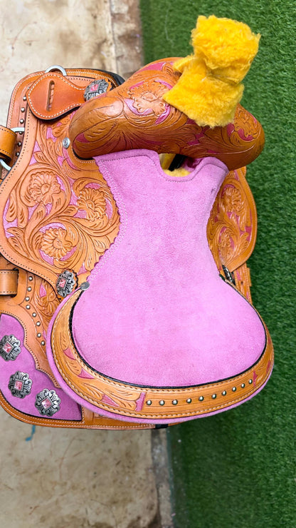 Hand Tooled Western Leather Saddle with Tack Set