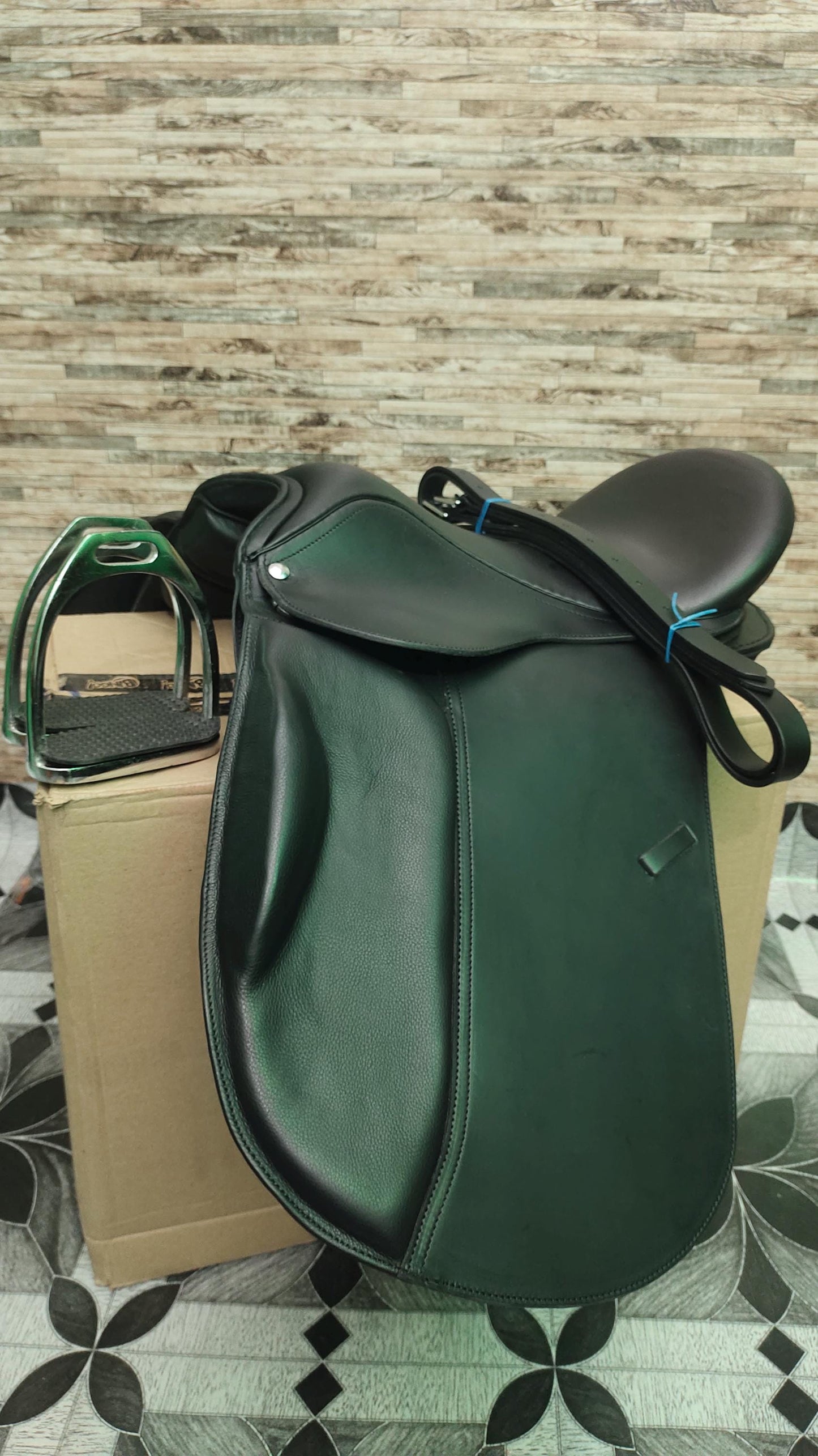 Black Leather Dressage Treeless Saddle | Long Flap English Saddle