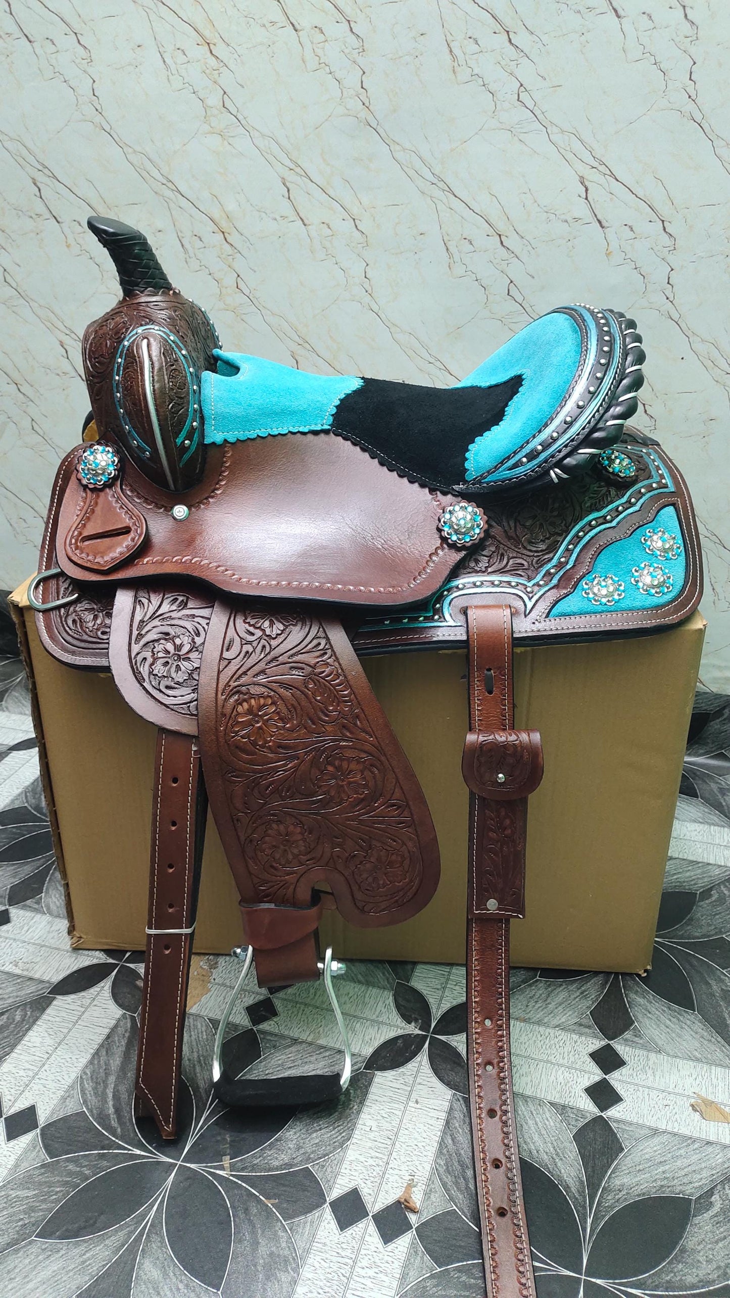 Handmade Western Leather Saddle With Tack | Trail & Barrel Racing