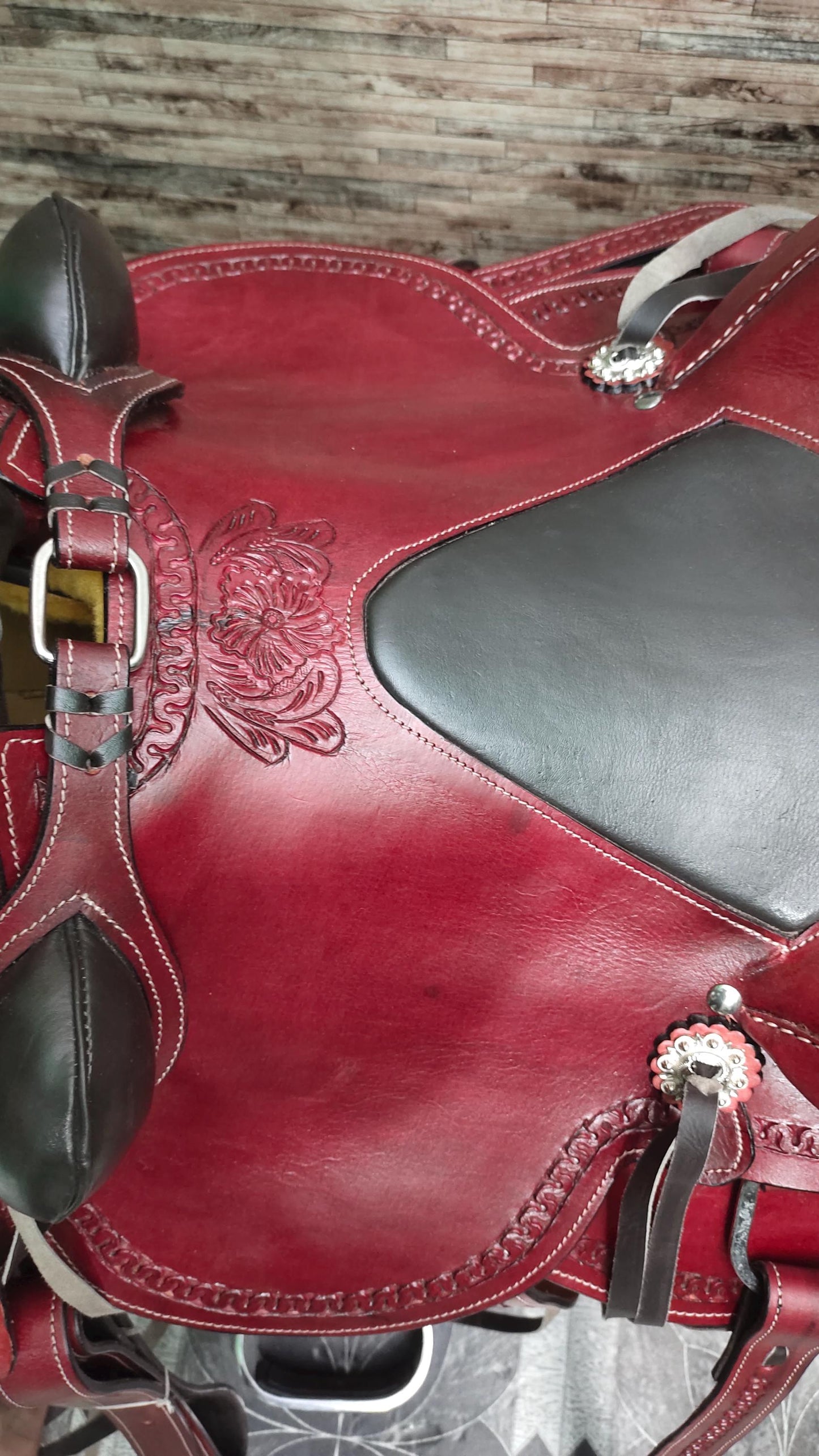 Handmade Leather Western Saddle with Tack Set | Wade Style Horse Saddle
