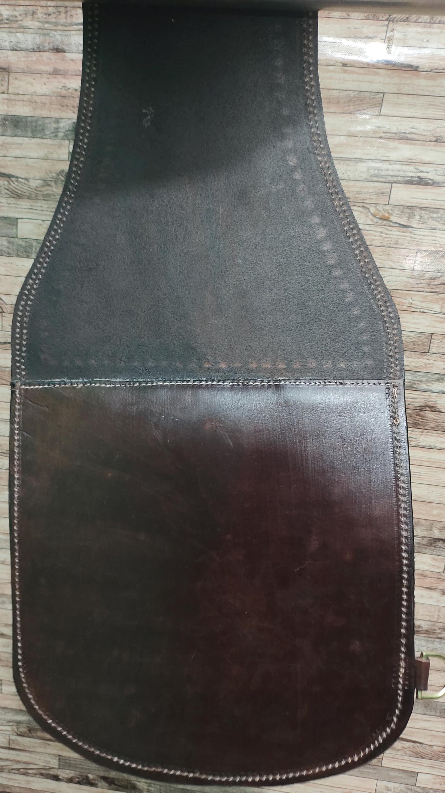 Dark Brown Tooled Leather Western Saddle Bag – Horseshoe Carved Zigzag Border Double Buckle Horse Trail Tack
